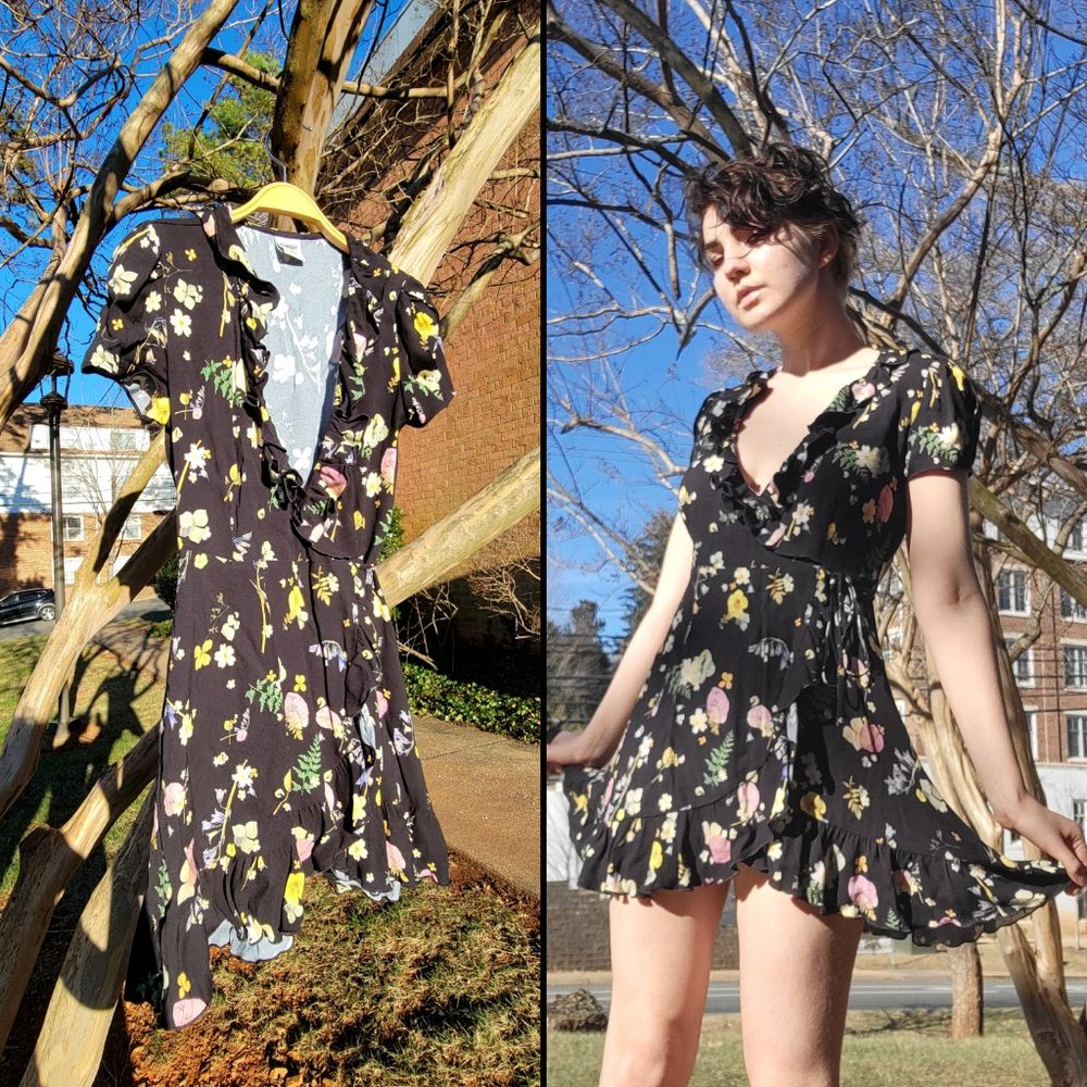 Aritzia Sunday Best floral wrap dress - Picture 3 of 5
